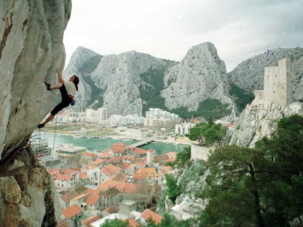 omis-penjanje3